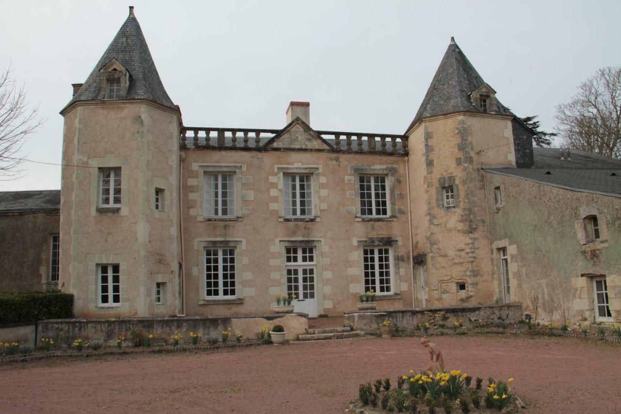 Готель Le Logis De La Foret Sainte-Verge Екстер'єр фото